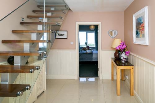 Ballyheigue Cliff Side and Sea View Apartment