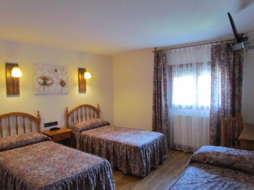 Hotel Las Nieves Room Type - Triple Room