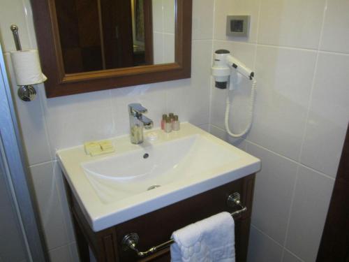 Hotel Perula - image 4