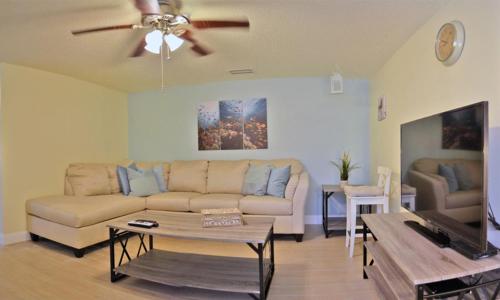 Holmes Beach - Peacock - A 208 - image 9