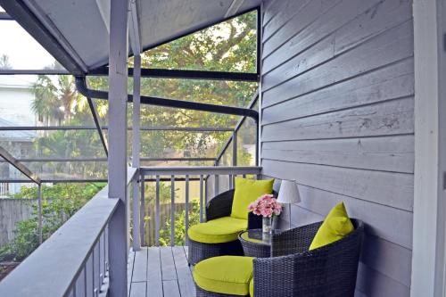 Shell Beach - The Treehouse 210 in 새라소타 시내