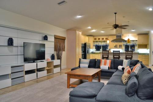 Sarasota - Dunmore 8730 - image 8