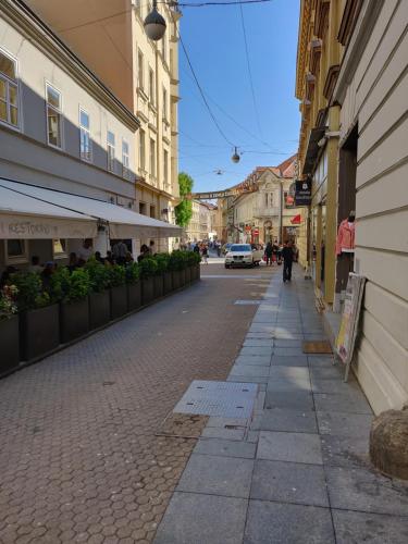  Metropolis Apartments, Pension in Zagreb