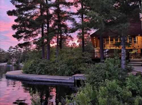 Accommodation in Peterborough County