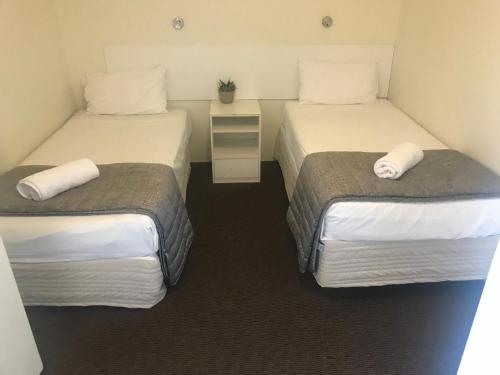 2 bedrooms, 3 beds