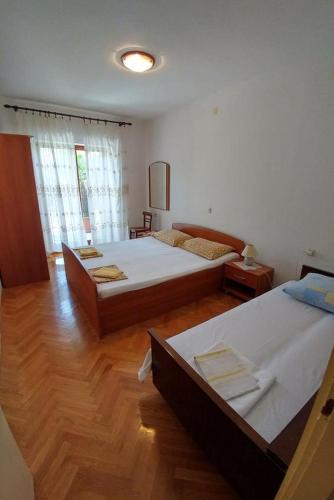 Apartments with a parking space Novalja Pag - 13006 - image 8