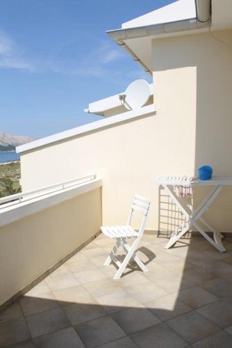 Apartments with a parking space Pag - 6291 - image 4