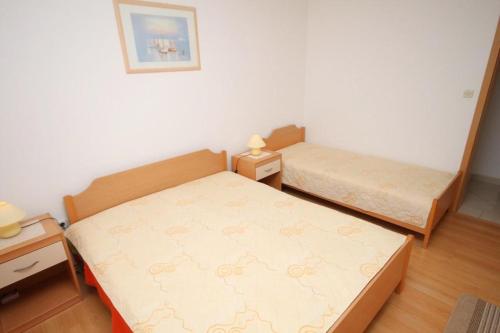 Apartments with a parking space Pag - 6291 - main image