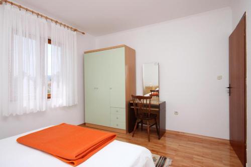 Apartments by the sea Kustici Pag - 6320 - image 7