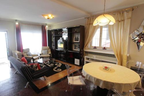 Family friendly apartments with a swimming pool Lovran Opatija - 14178 - image 3