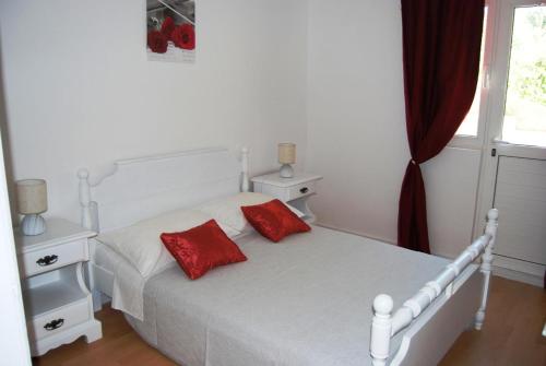 Apartments with a parking space Zavalatica Korcula - 4420 - image 2