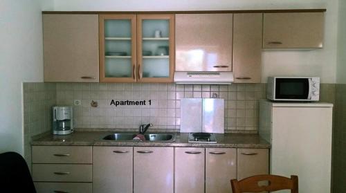Apartments with WiFi Lopar Rab - 14804 - image 3