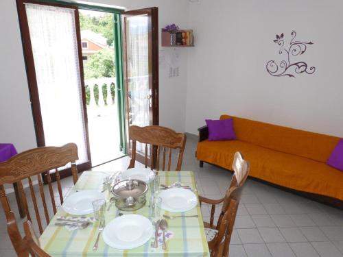 Apartments with a parking space Palit Rab - 14996 - image 7