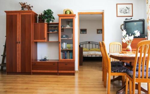 Apartments by the sea Makarska - 15200 - image 9