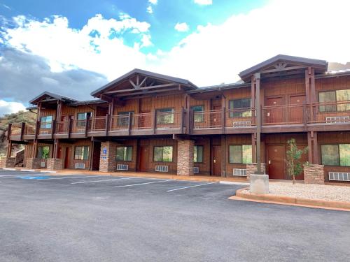 Zion Canyon Lodge