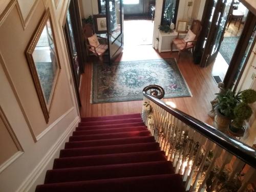 Hanover House Bed and Breakfast – Niagara Falls, NY
