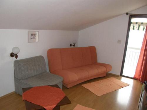 Apartments by the sea Brist Makarska - 15714 - image 8
