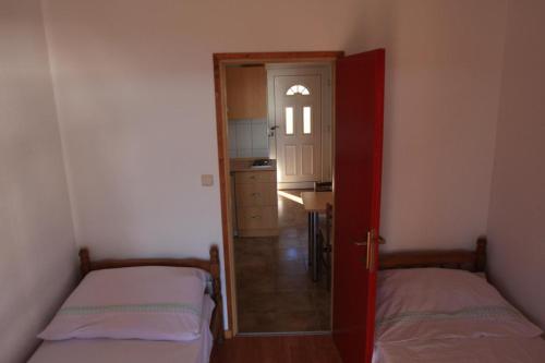 Apartments with a parking space Rtina - Stosici Zadar - 15921 - image 13