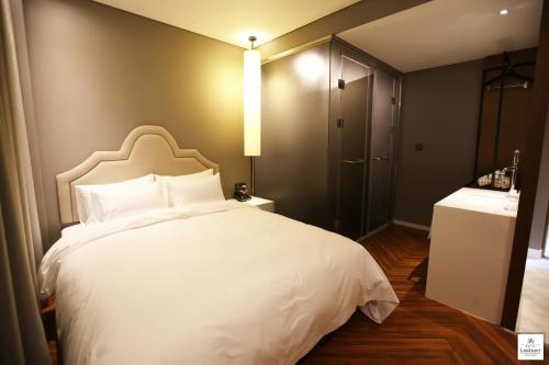 호텔 런더너 광안리 (Hotel Londoner Gwanganlli) 실제 이용후기 및 할인 특가 호텔 런더너 광안리 (Hotel Londoner Gwanganlli) 실제 이용후기 및 할인 특가