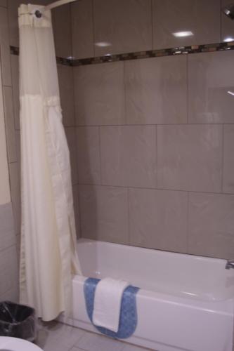Americas Best Value Inn Port Aransas - image 3