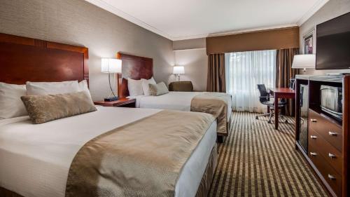 Double Room with Two Double Beds - Accessible