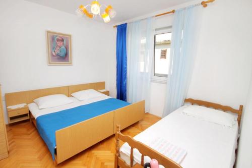 Apartments with a parking space Senj - 5571 - image 7