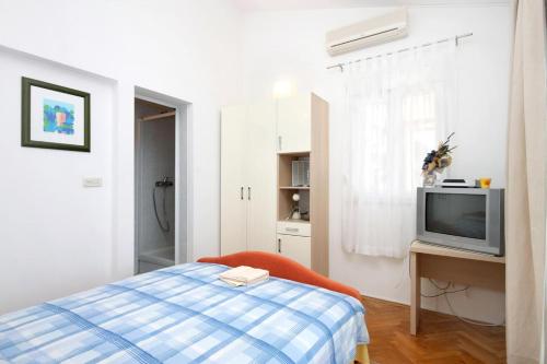 Apartments by the sea Drasnice Makarska - 6652 - image 4