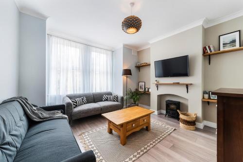 Lovely Modern Apartment - Fast 100mbps Wifi - Netflix, , London