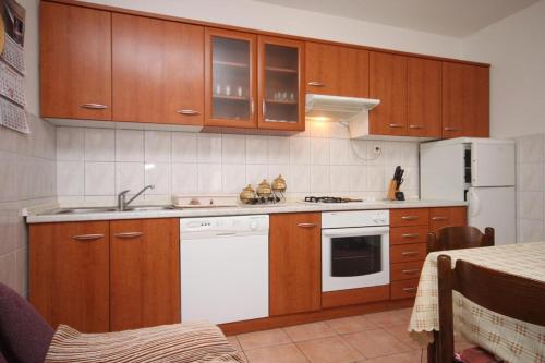 Apartments by the sea Stara Novalja, Pag - 6340