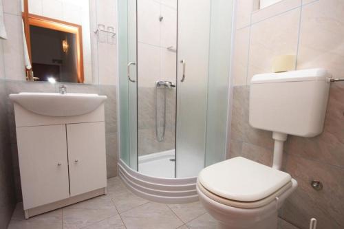 Apartments and rooms with parking space Novalja, Pag - 6341