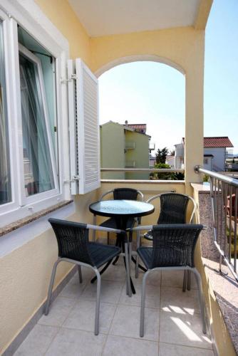 Apartments with a parking space Vodice - 6178 - image 6