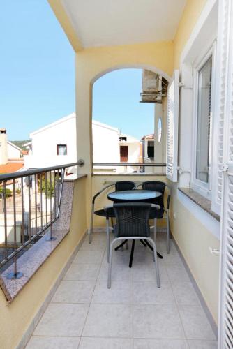 Apartments with a parking space Vodice - 6178 - image 8