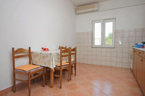 Apartments by the sea Metajna Pag - 6351 - image 11