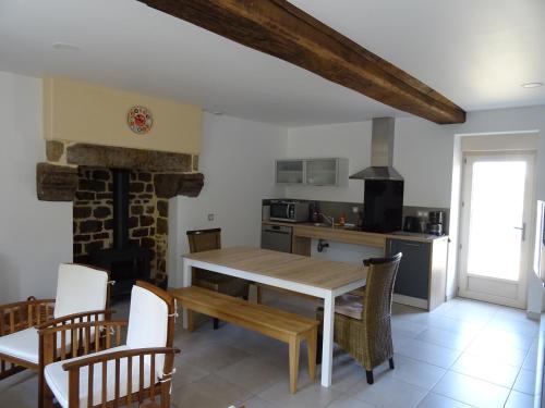 B&B Saint-Fraimbault - LA COURTEILLE - Bed and Breakfast Saint-Fraimbault