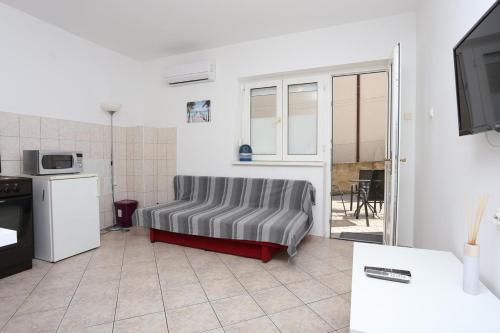Apartments with a parking space Split - 11518 - image 7