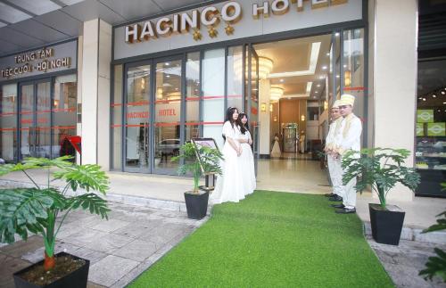 Entrance, Hacinco Hotel near StarClub 87 Lang Ha