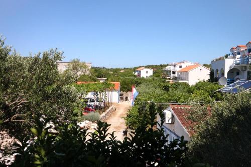 Apartments by the sea Sucuraj Hvar - 6732 - image 10