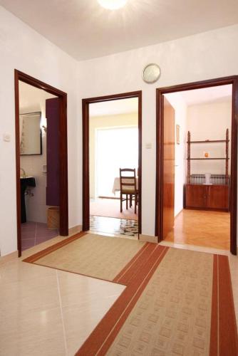 Apartments and rooms with parking space Makarska - 6767 - main image