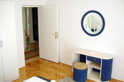 Apartments and rooms with parking space Makarska - 6767 - image 9