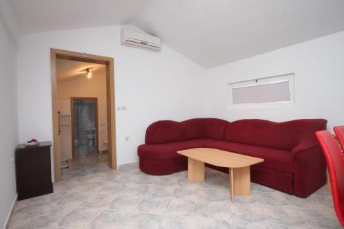 Family friendly seaside apartments Preko Ugljan - 8232 - image 14