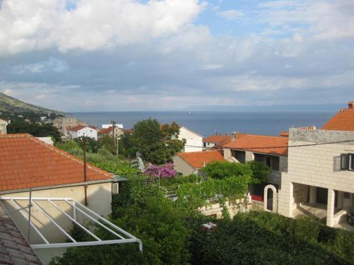 One-Bedroom Apartment with Balcony and Sea View