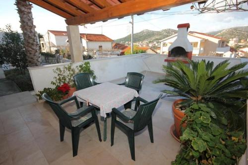Apartments with a parking space Seget Vranjica Trogir - 8623 Seget Vranjica