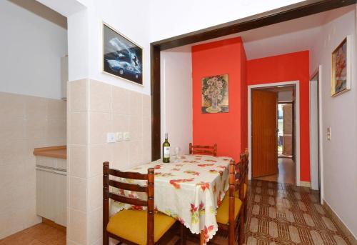 Apartments by the sea Arbanija Ciovo - 8651 - image 10