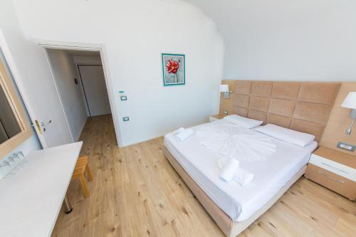 Hotel Saranda Palace - image 7