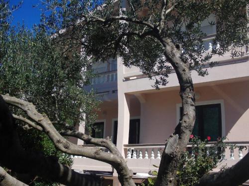 Apartments Nada - image 4