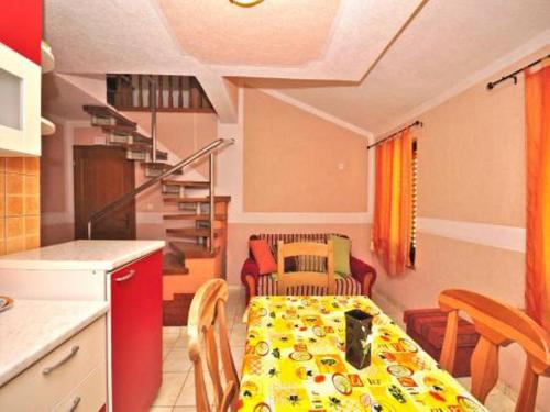 Apartments with a parking space Fazana - 13742 - image 7