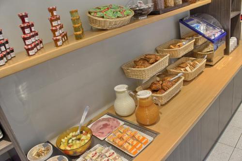 Timhotel Boulogne Rives de Seine - image 5