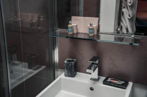Hotel 55 - image 5
