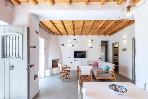 Exochi Traditional Houses - Πάρος