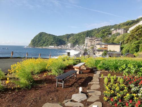 Izu Hokkawa Seaside Guesthouse 伊豆北川の家 in Izu